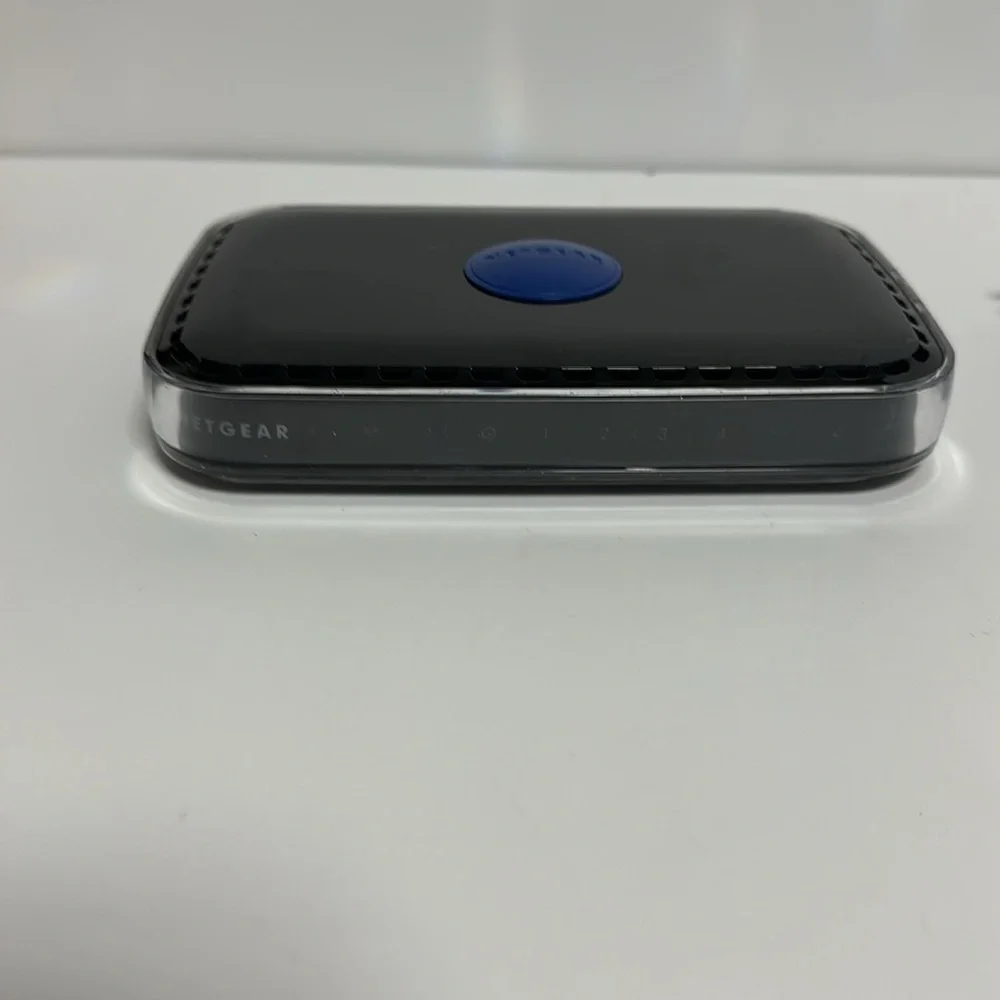 NetGear N600 Wireless Dual Band Router WNDR3400v3 - Picture 2 of 8